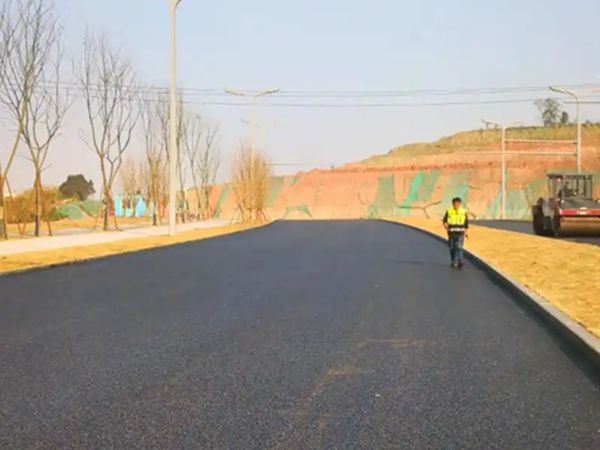 天台沥青路面施工真有那么难搞?干了20年的老师傅掏心窝子说几句